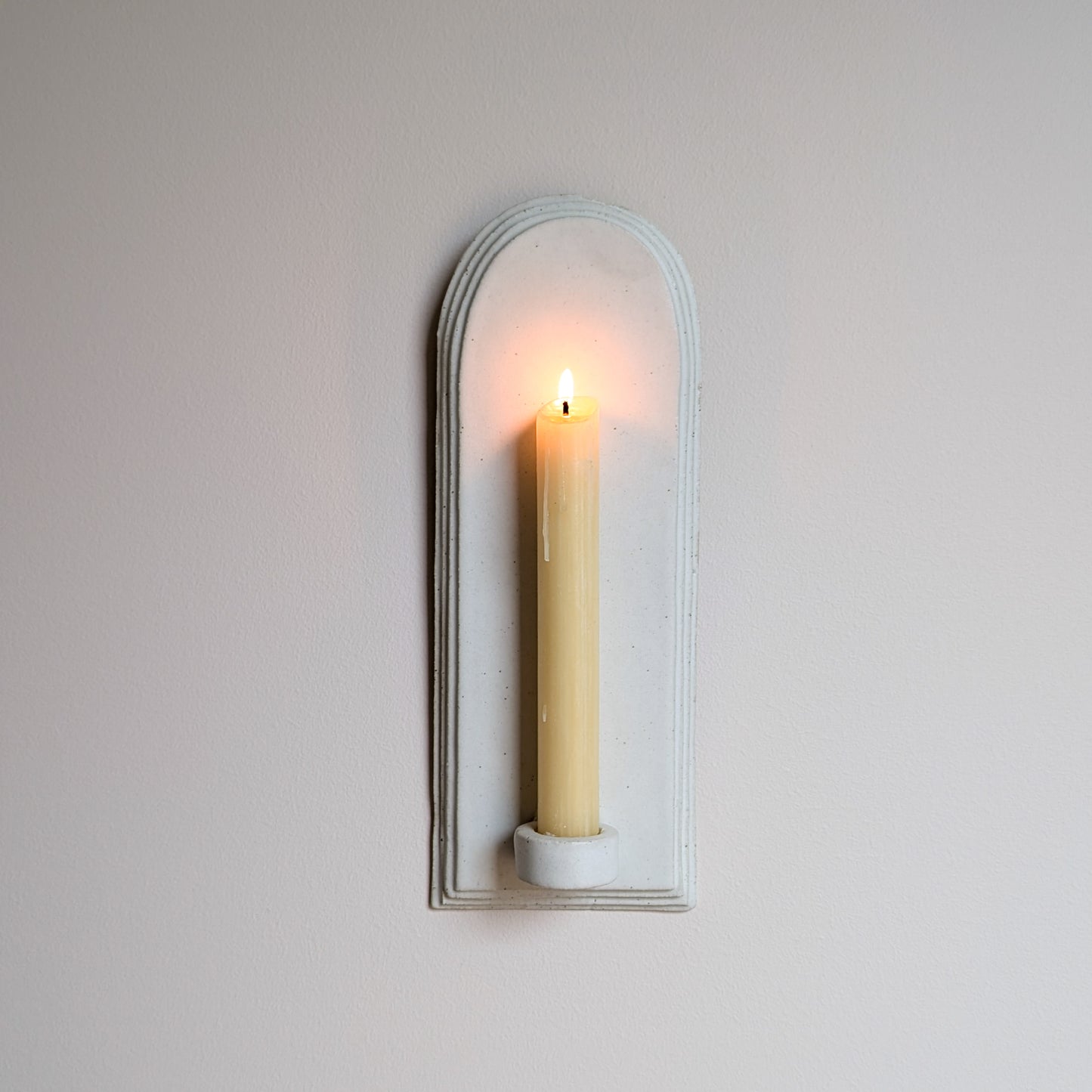 Alter to Light - White