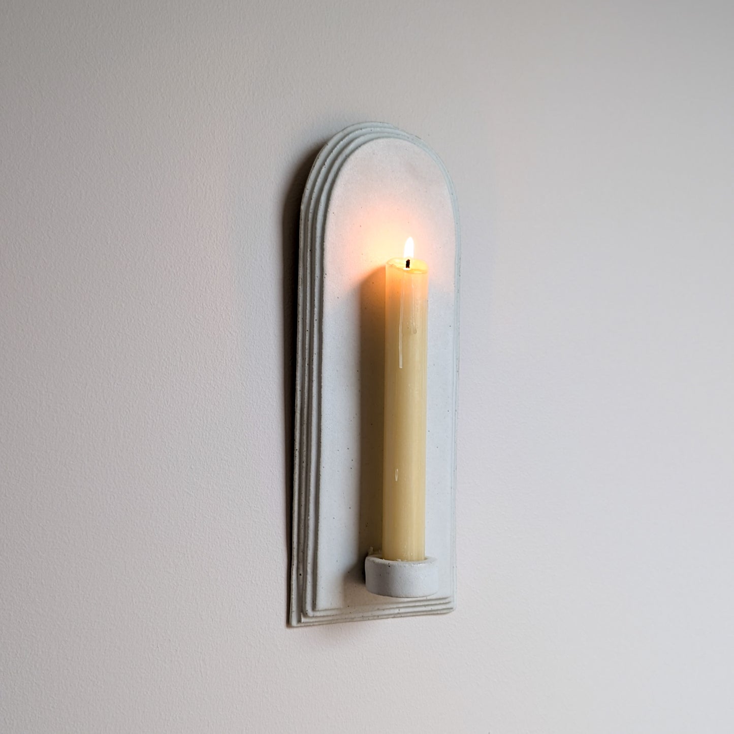 Alter to Light - White