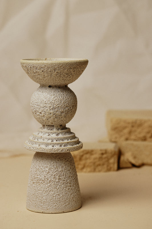 Monument Treasure Holder
